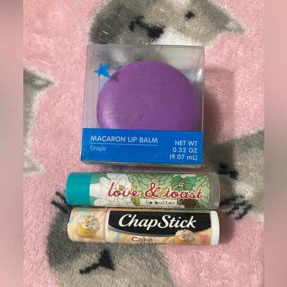 Lip balm bundle - Picture 1 of 3